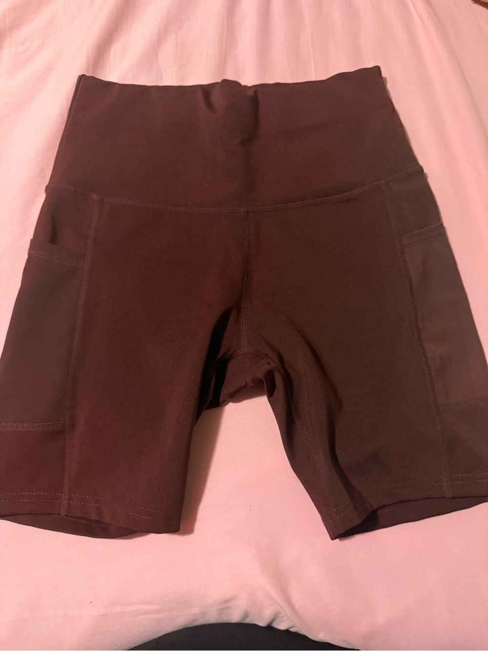 High-Rise Brown Bike Shorts with Side Pockets